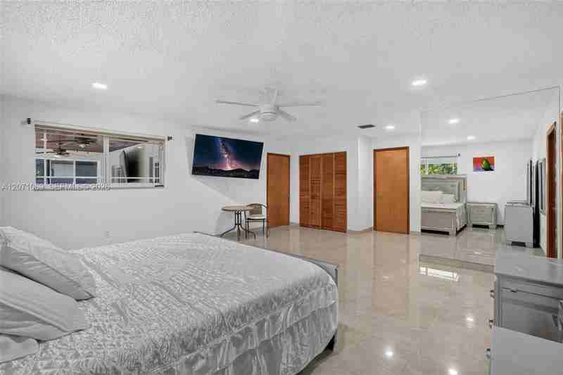6010 Swst #6010 - Photo 3 of 50