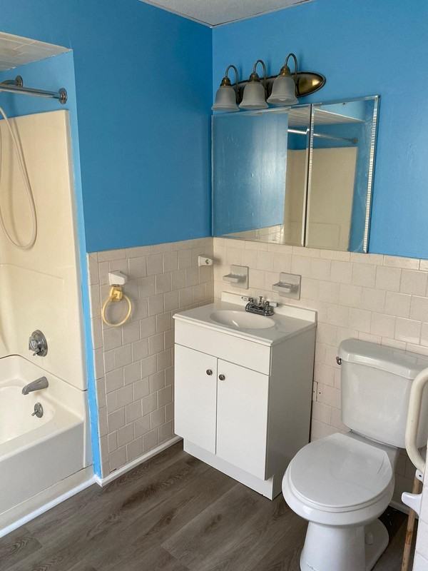 599 Rathbun St #1R - Photo 5 of 14