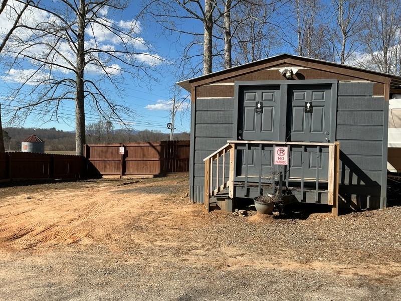 3905 Nc #21 - Photo 3 of 5