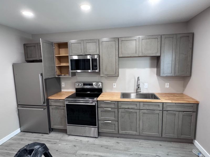 413 Gilbert St #4 - Photo 3 of 5