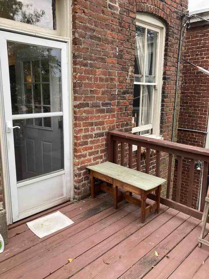 2320 W Grace St #3 - Photo 6 of 15