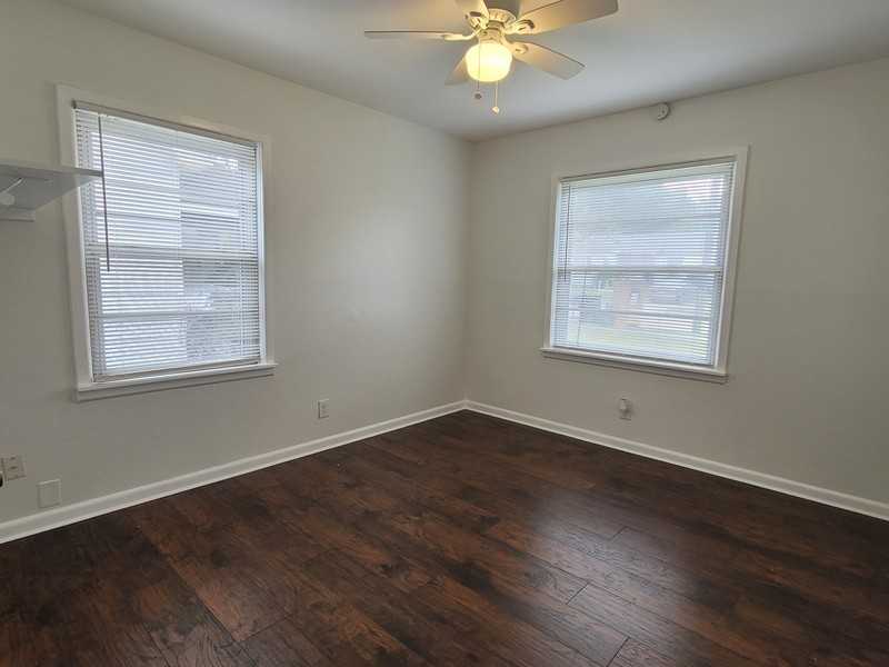 513 Mclemore Dr - Photo 2 of 10