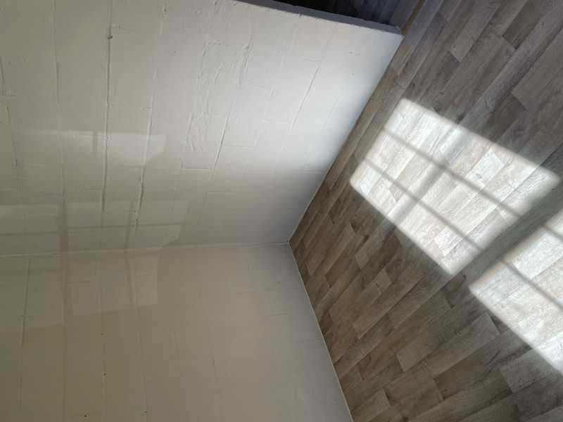 649 Rowe St - Photo 4 of 7