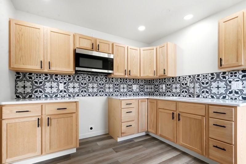 1001 Se 36th St - Photo 5 of 19
