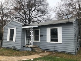featured image of 717 W 75th St