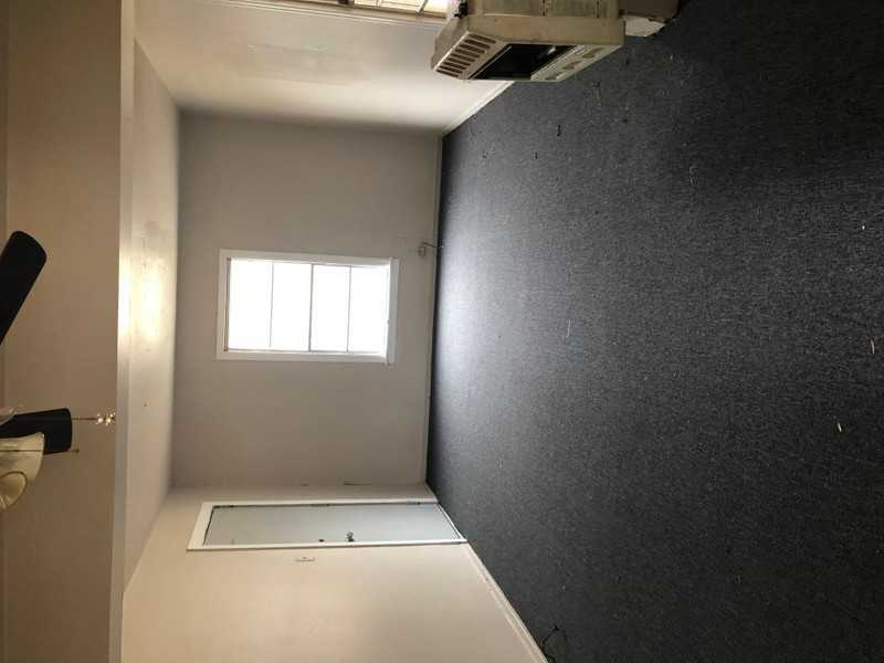 717 W 75th St - Photo 3 of 11