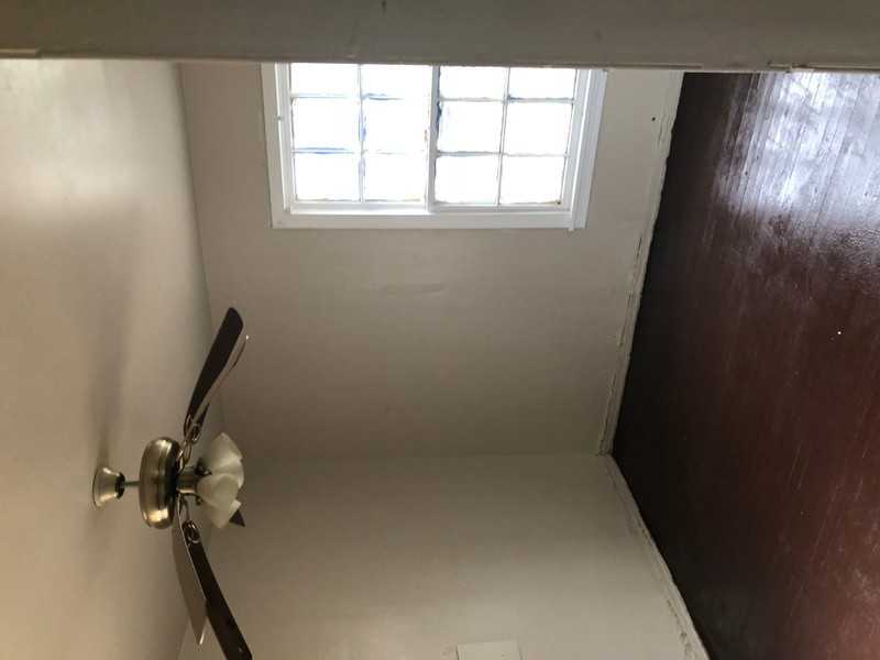 717 W 75th St - Photo 5 of 11