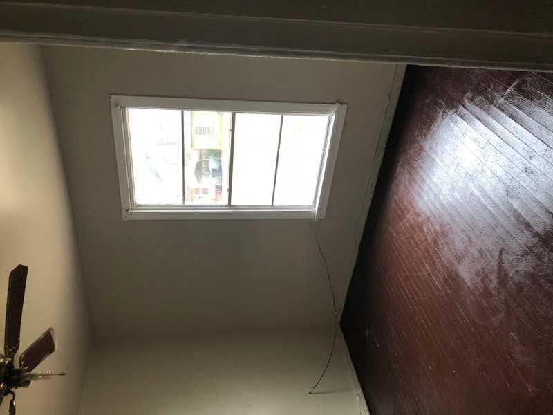 717 W 75th St - Photo 6 of 11