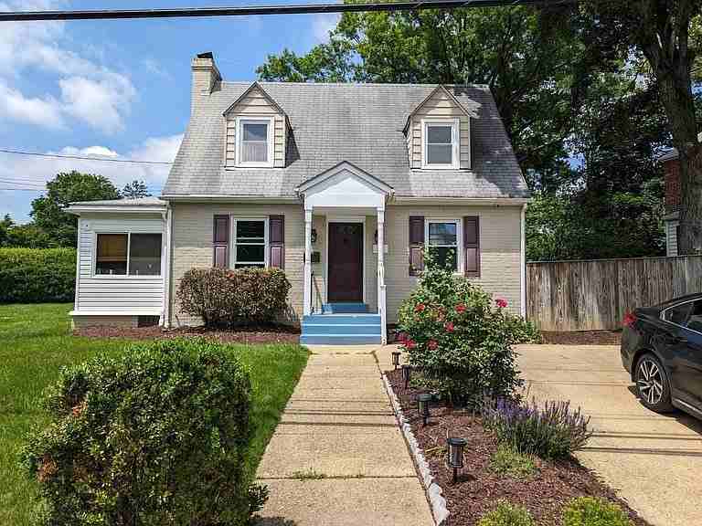 101 E Franklin Ave