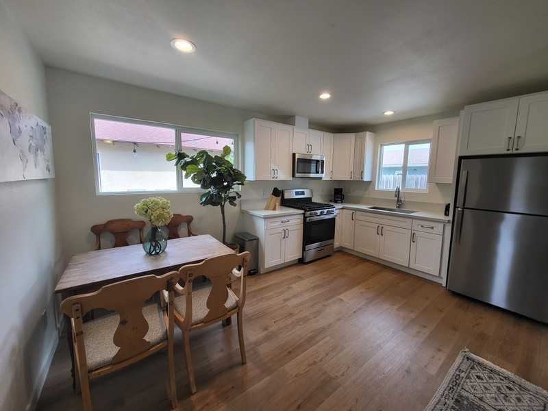 840 Clemens Way #A - Photo 3 of 34