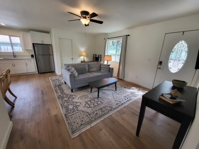 840 Clemens Way #A - Photo 4 of 34