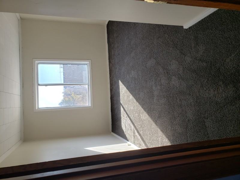 315 2nd St #B - Photo 7 of 17