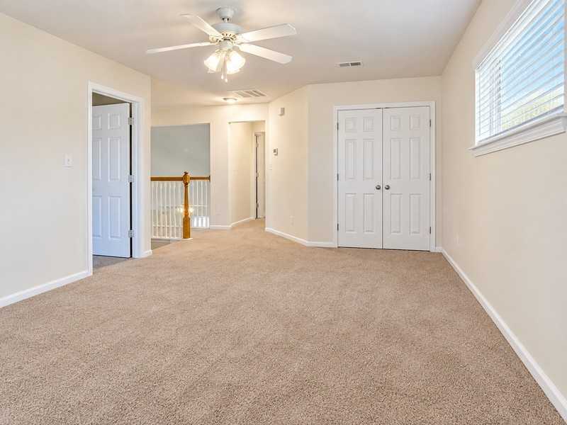 13807 Sutherland Spring Ln - Photo 4 of 4
