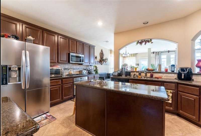 4026 Tuscan Shores Dr - Photo 3 of 16