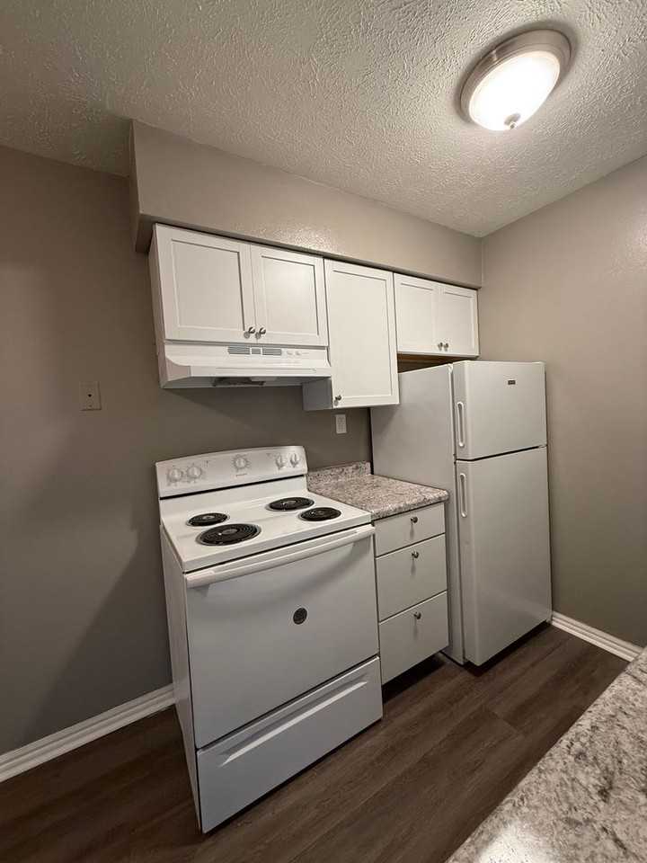 3303 High Point Apartments - Photo 3 of 12