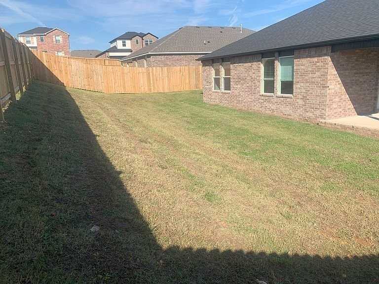 1503 Ridgeview Dr - Photo 2 of 12