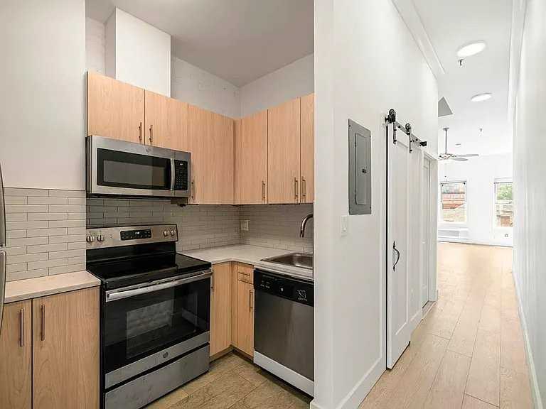 512 Observer Hwy #4W - Photo 5 of 17