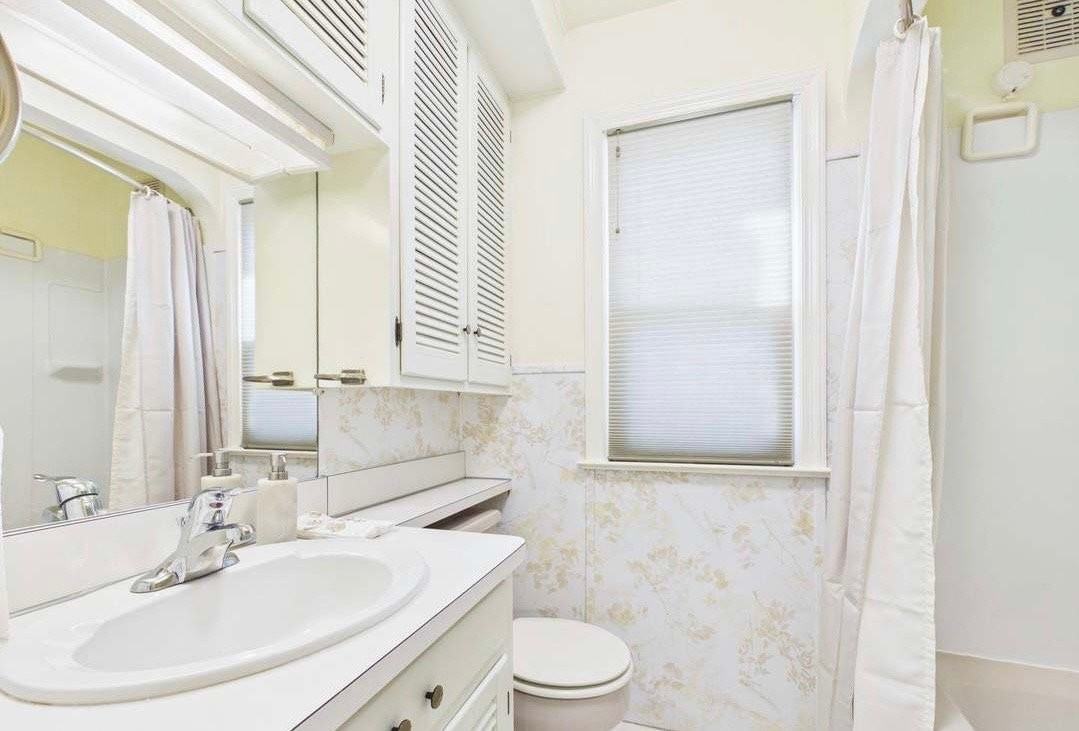 393 Waters Rd - Photo 4 of 20