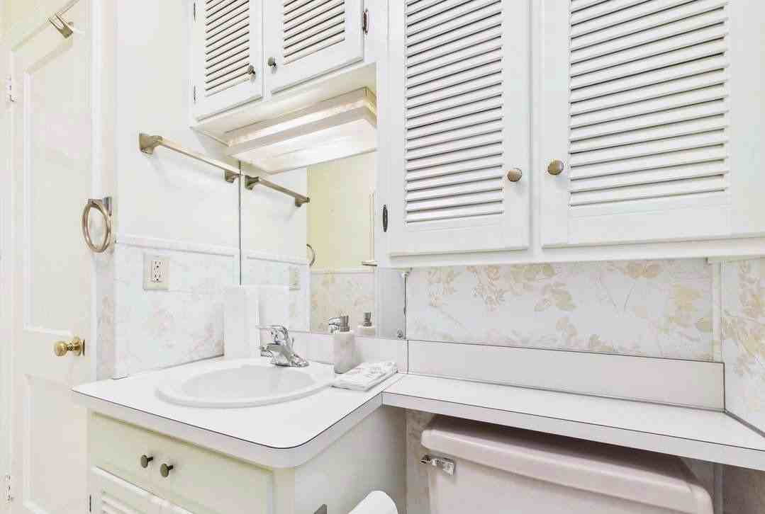 393 Waters Rd - Photo 7 of 20