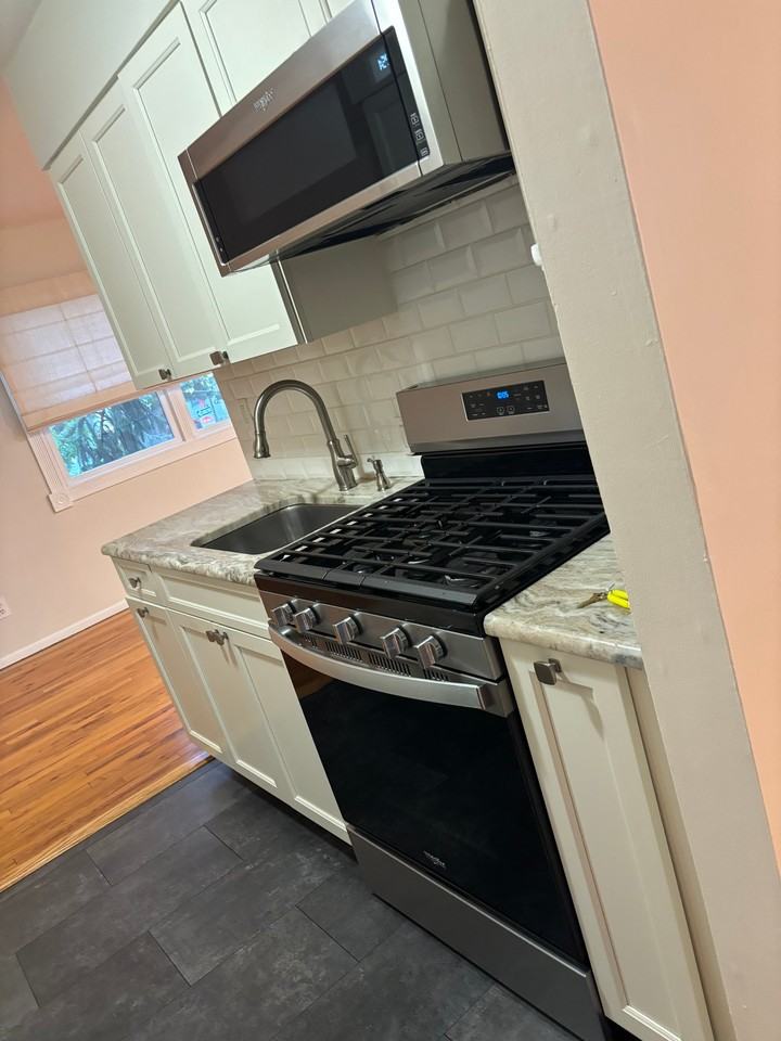 970 Carlton Blvd #2 - Photo 6 of 17