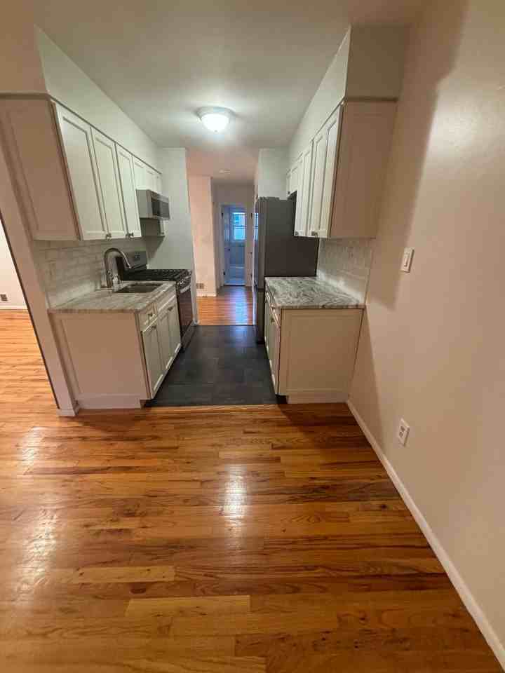 970 Carlton Blvd #2 - Photo 7 of 17