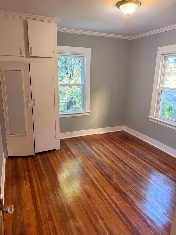 999 Howard Ave #2 - Photo 6 of 10