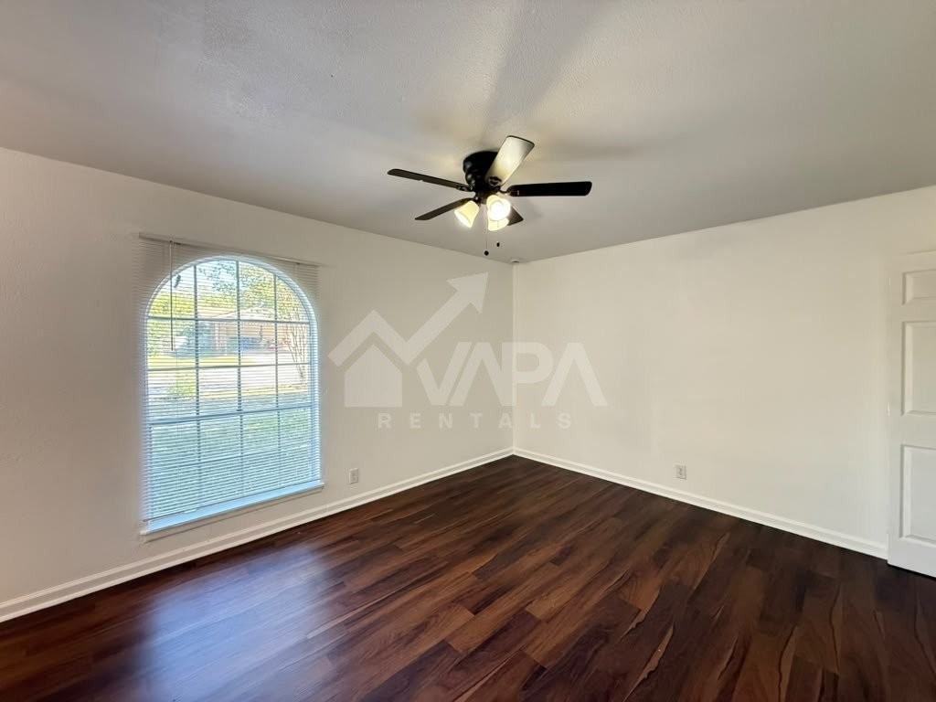 9418 Shields Dr - Photo 6 of 18