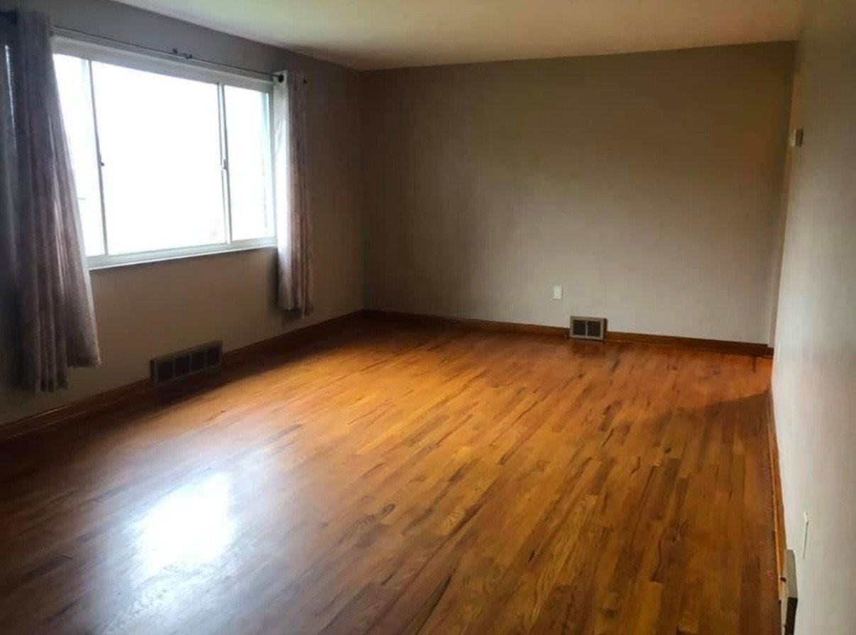 3006 Mintwood Dr - Photo 2 of 13
