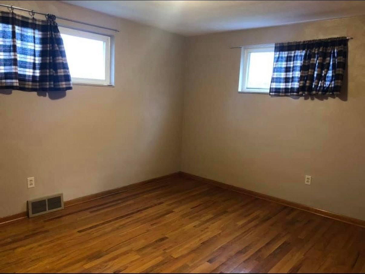 3006 Mintwood Dr - Photo 4 of 13