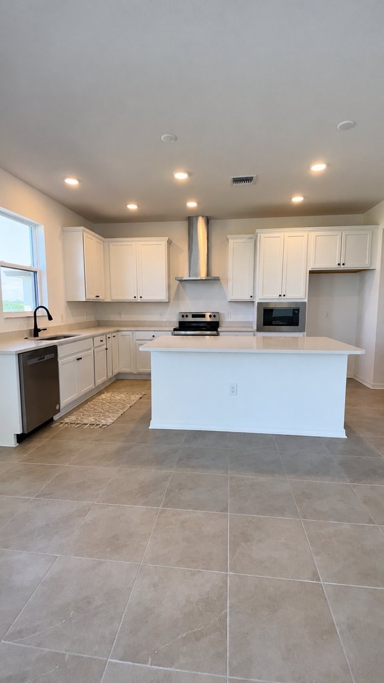 12151 Stirrup Dr - Photo 6 of 20