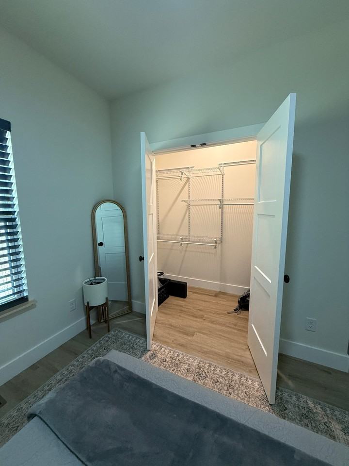 5319 Upshaw Dr - Photo 3 of 16