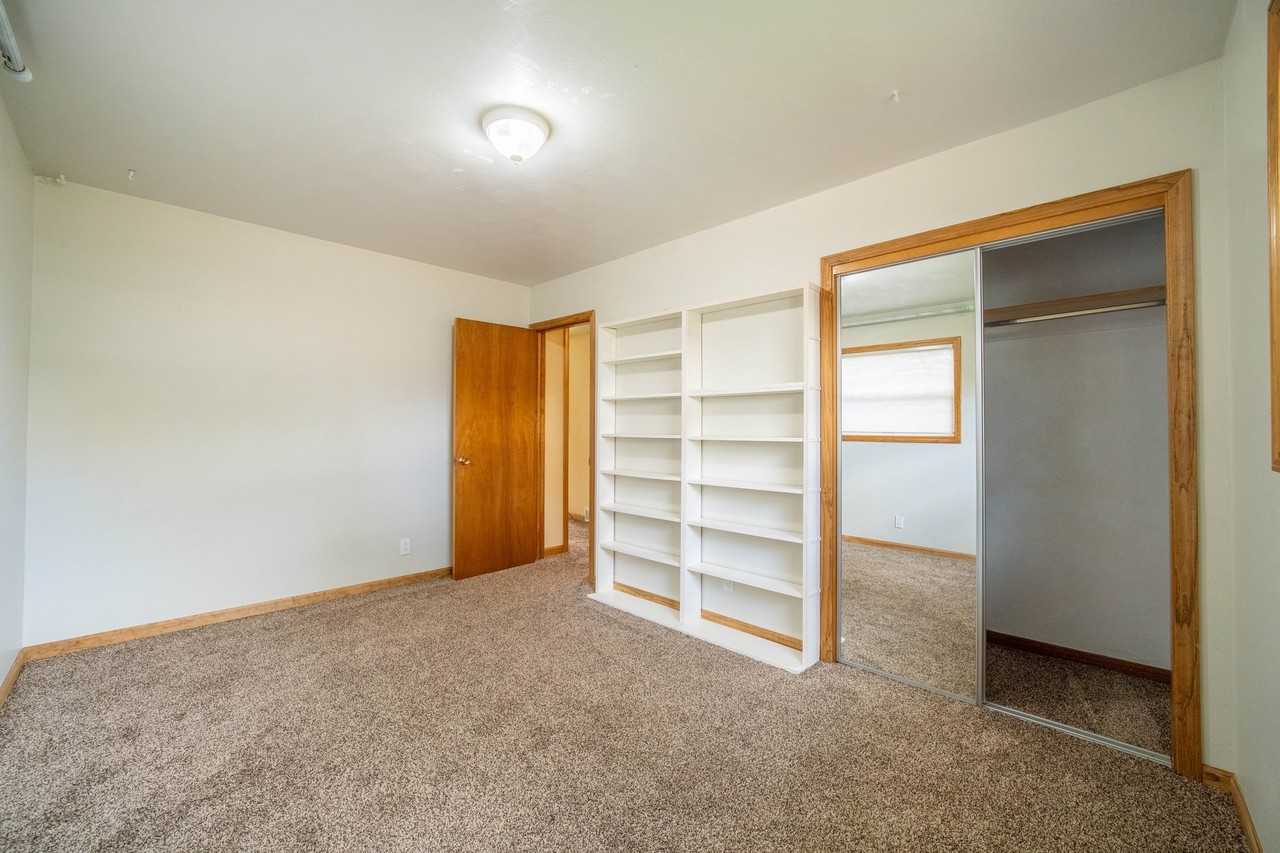 1225 N 4th St - Photo 6 of 20