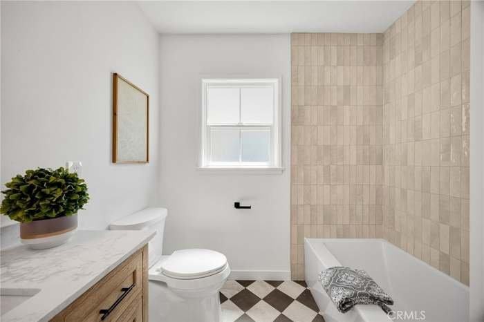 6112 Freckles Rd - Photo 3 of 20