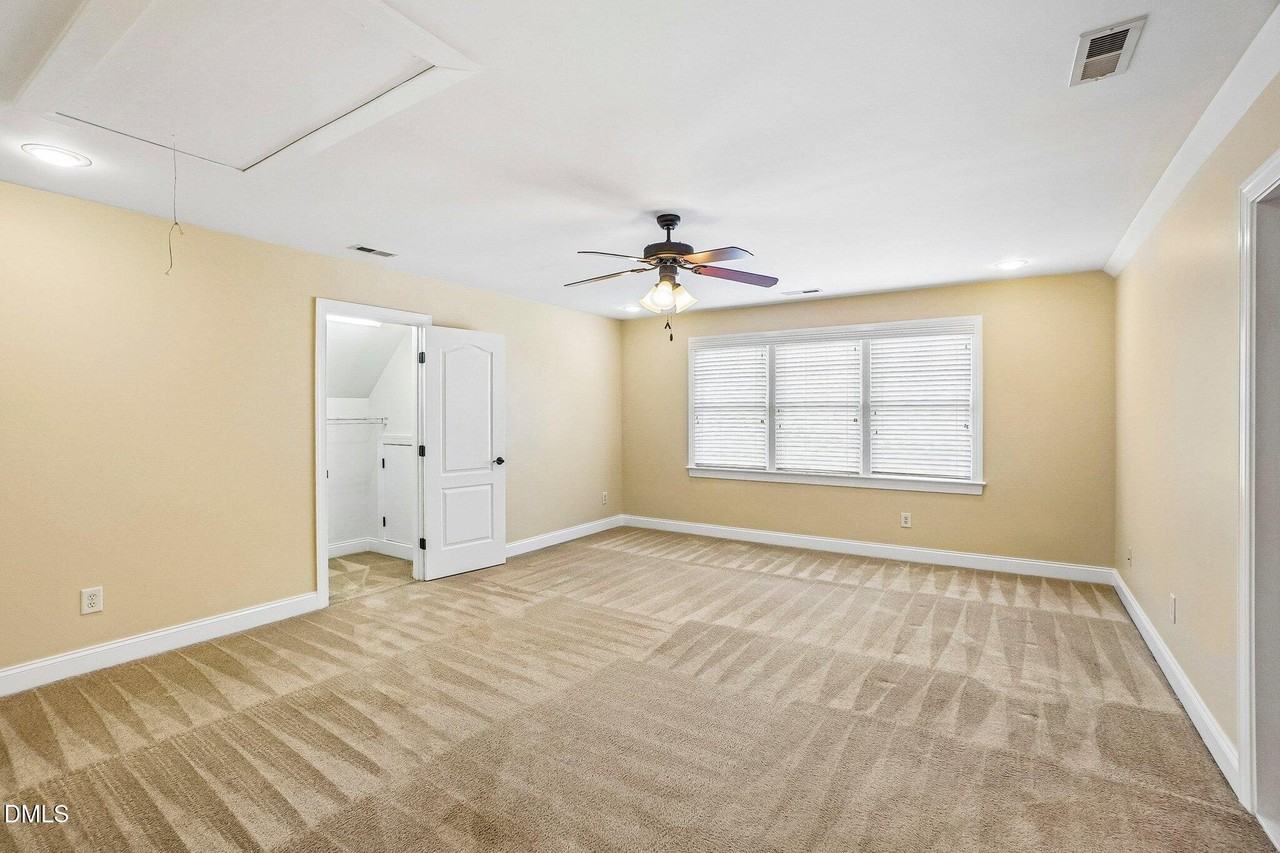 1025 Princeton View Ln - Photo 6 of 20