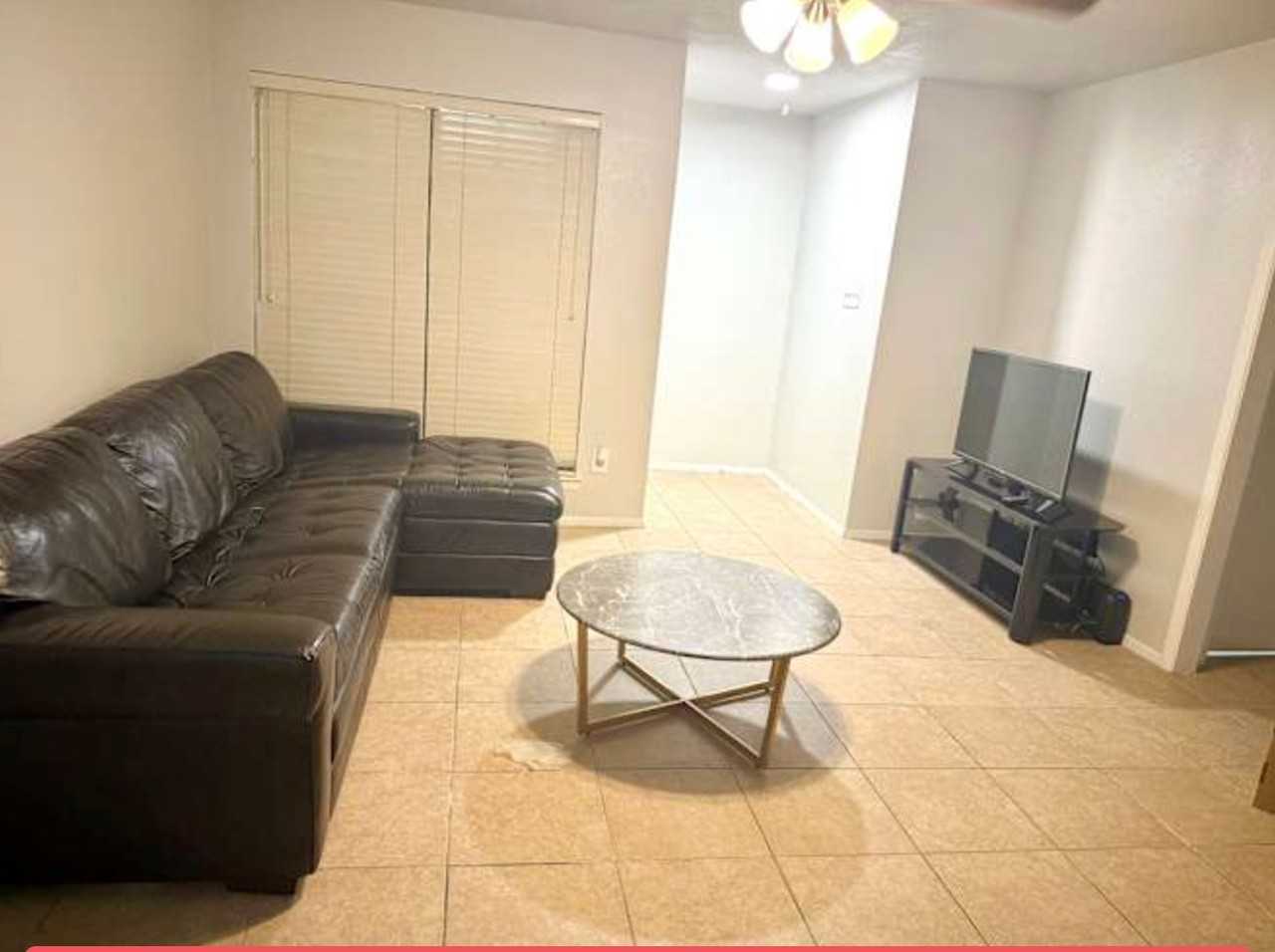 2407 Ventura Dr - Photo 2 of 7
