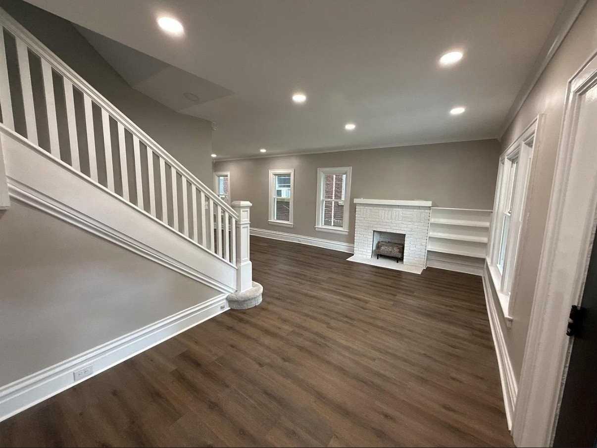 1012 11th Ave - Photo 2 of 12
