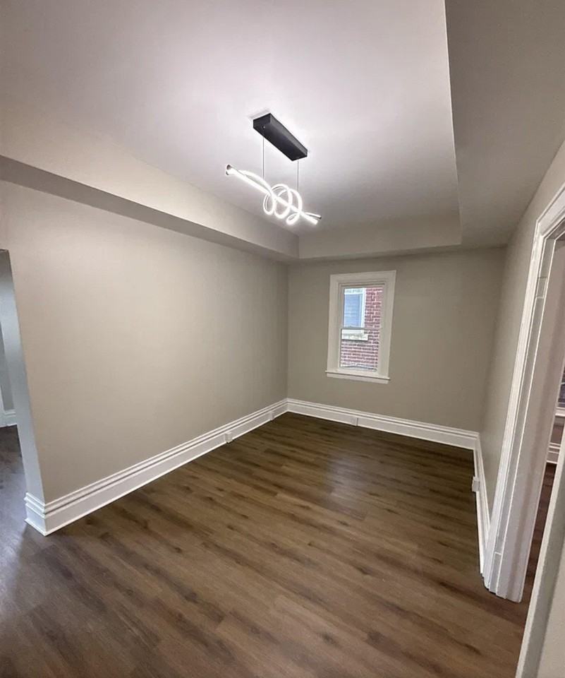 1012 11th Ave - Photo 4 of 12