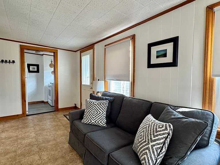 112 Atlantic Ave #2 - Photo 2 of 17