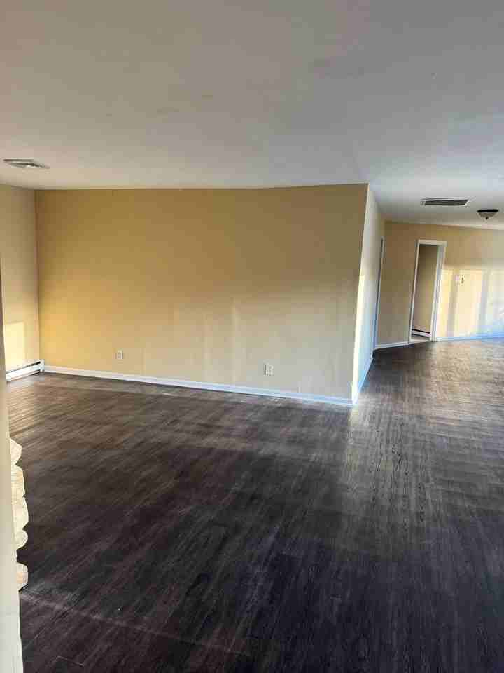402 Great Creek Rd - Photo 3 of 14