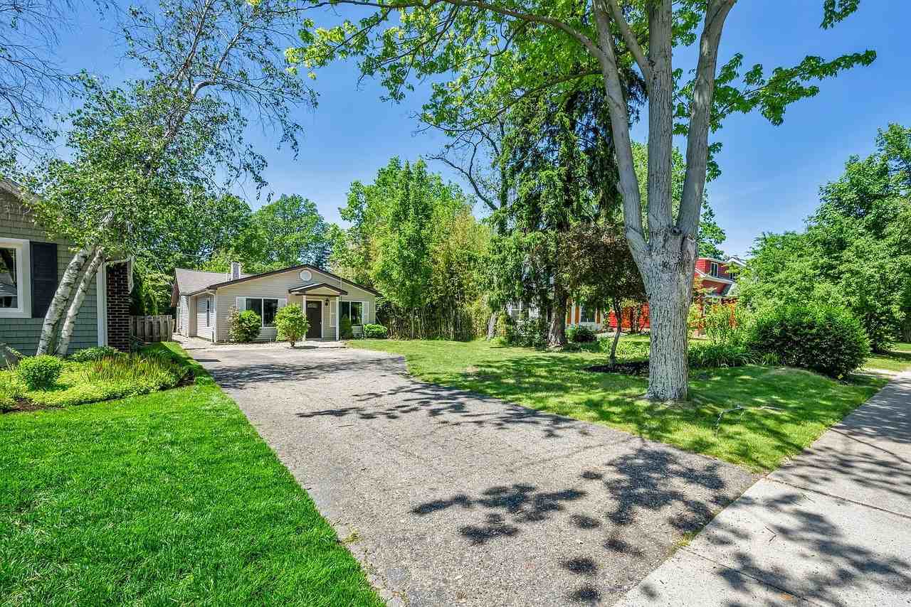 350 Kenilworth Rd - Photo 3 of 20