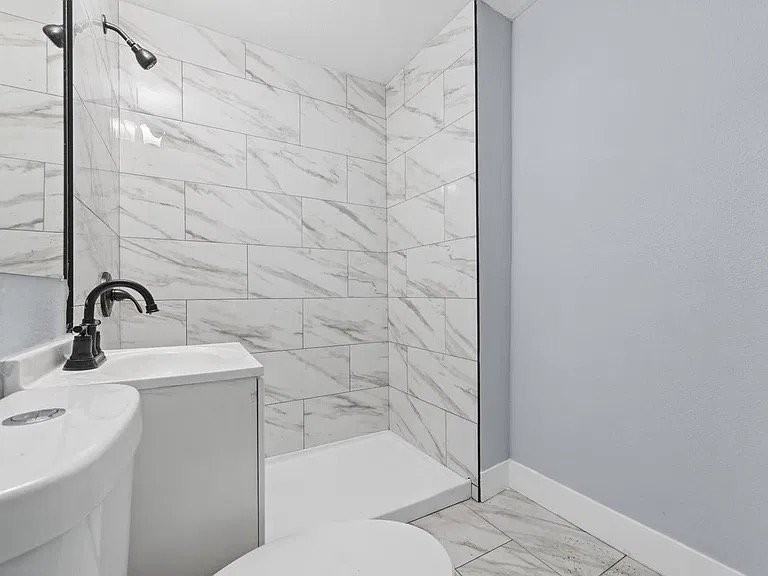 4187 N 20th St - Photo 5 of 6