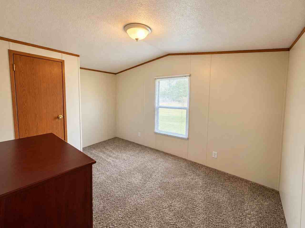 67 Village Ct - Photo 4 of 7