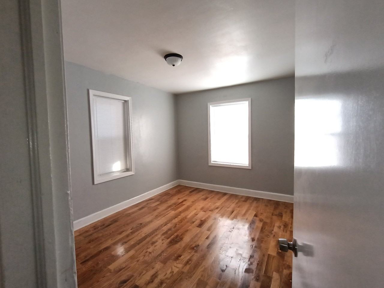 1118 Shuler Ave - Photo 6 of 20