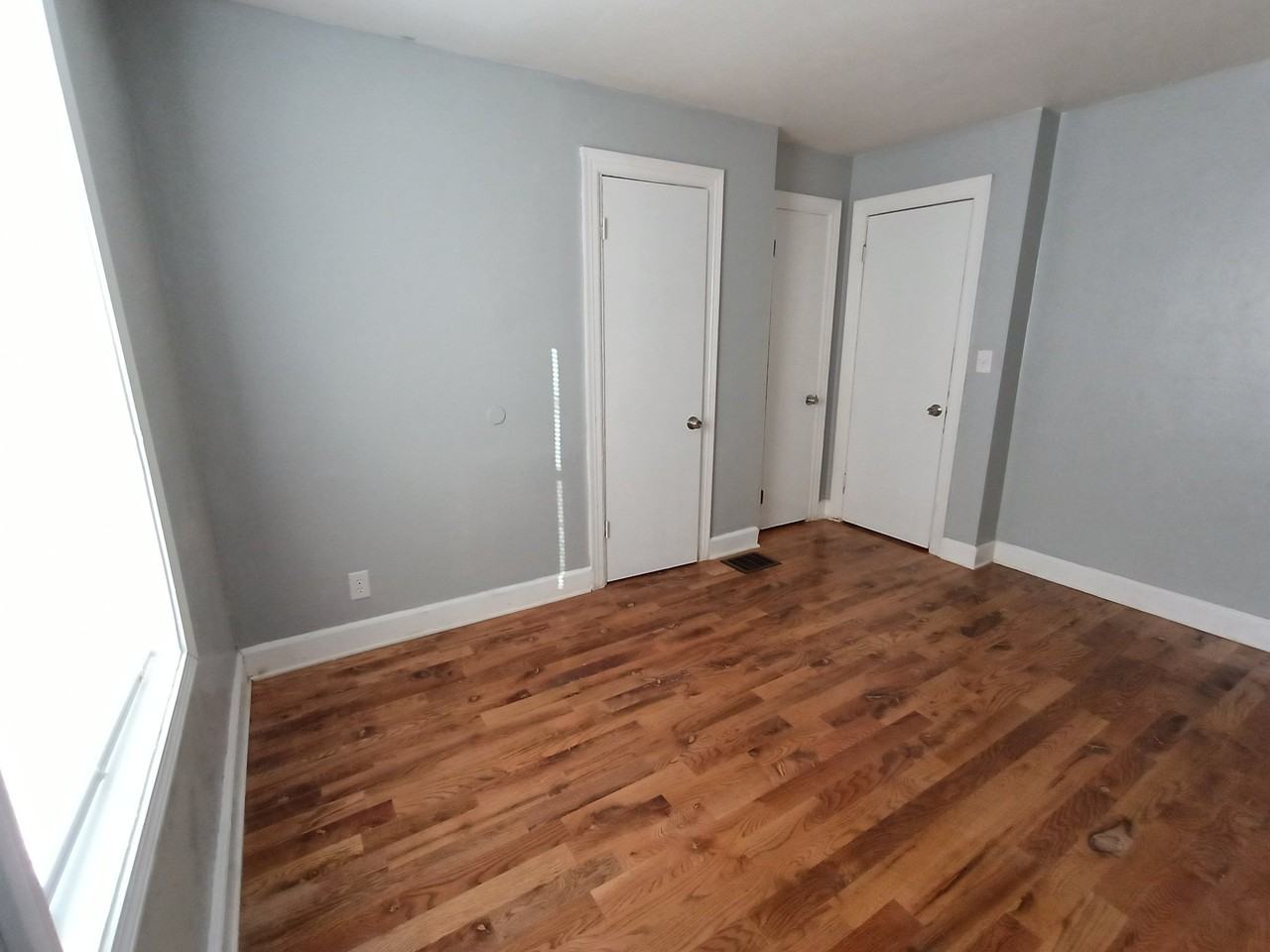1118 Shuler Ave - Photo 7 of 20
