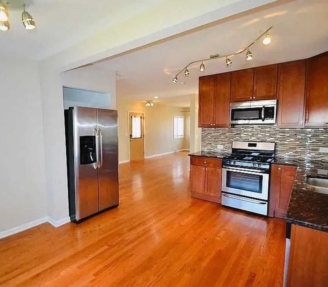 2420 N 75th Ct - Photo 5 of 9