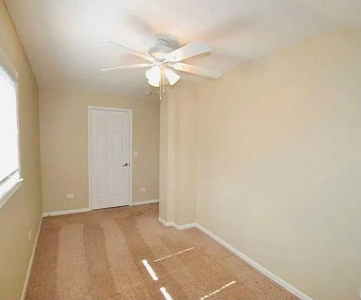 2420 N 75th Ct - Photo 7 of 9