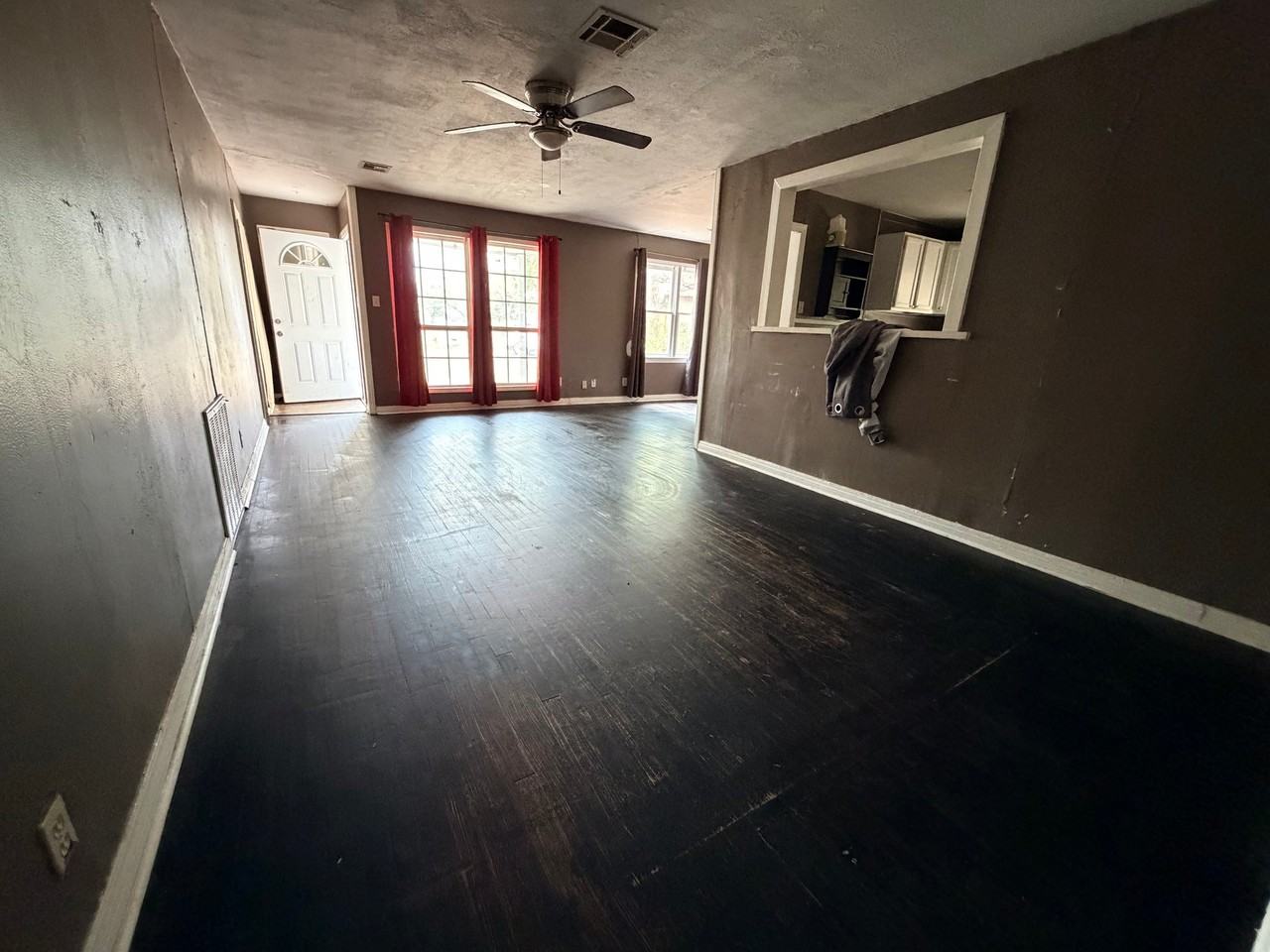 2501 Nw Prentice Ave - Photo 2 of 9