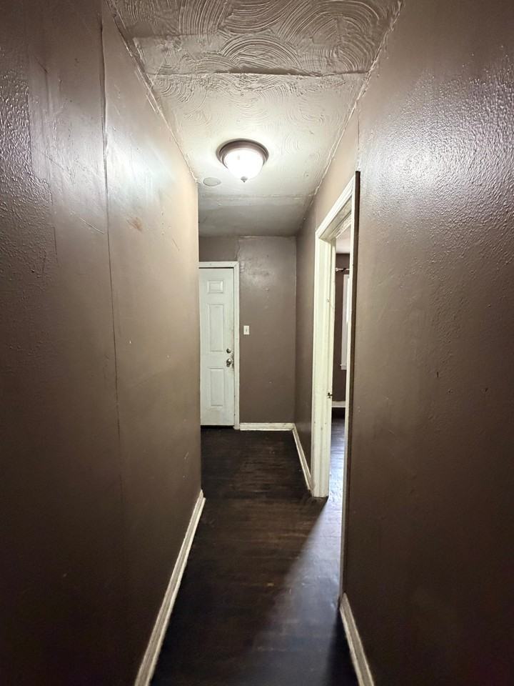 2501 Nw Prentice Ave - Photo 5 of 9