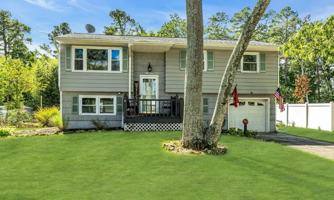 featured image of 51 Oak Hill Dr