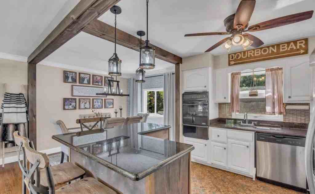 51 Oak Hill Dr - Photo 4 of 22